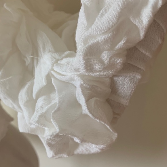 LF ruffled sleeve crop top size M NWT - Picture 7 of 15